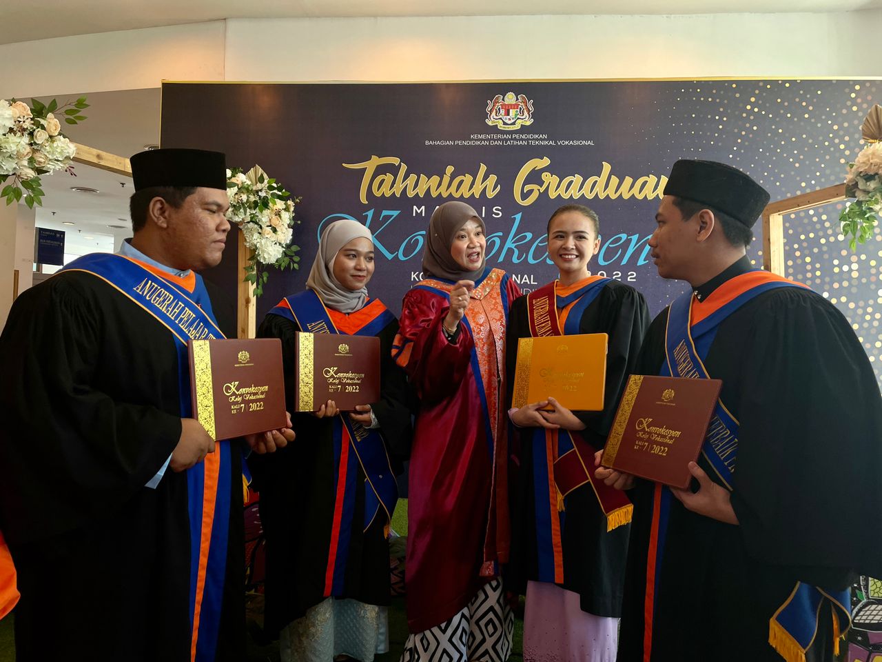 有删短//全国版：法丽娜：81所技职学院毕业生 就业率高达99.16%