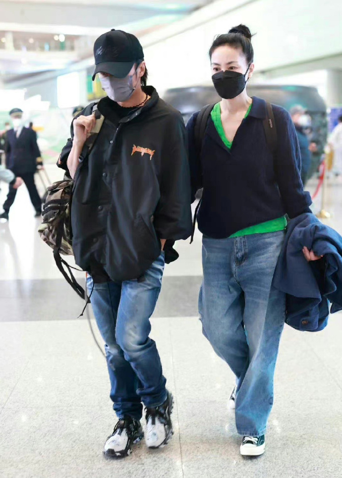 李亚鹏点赞菲锋CP感话题 网民好奇：投了什么选项？