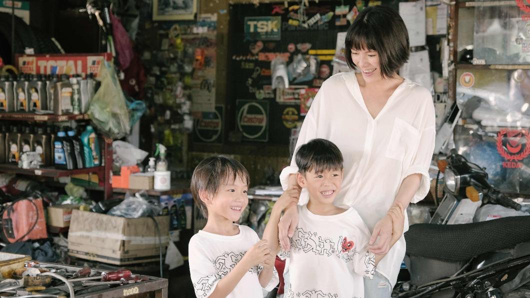 李心洁6岁双胞胎儿正面照曝光