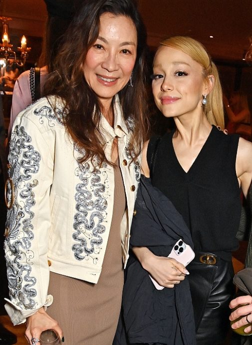 杨紫琼伦敦办奥斯卡庆功宴 艾莉安娜晒贴脸合照