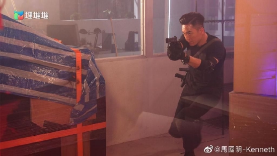 杨紫琼奥斯卡封后“马国明放假”登热搜 本尊笑回:执行任务中没有放假