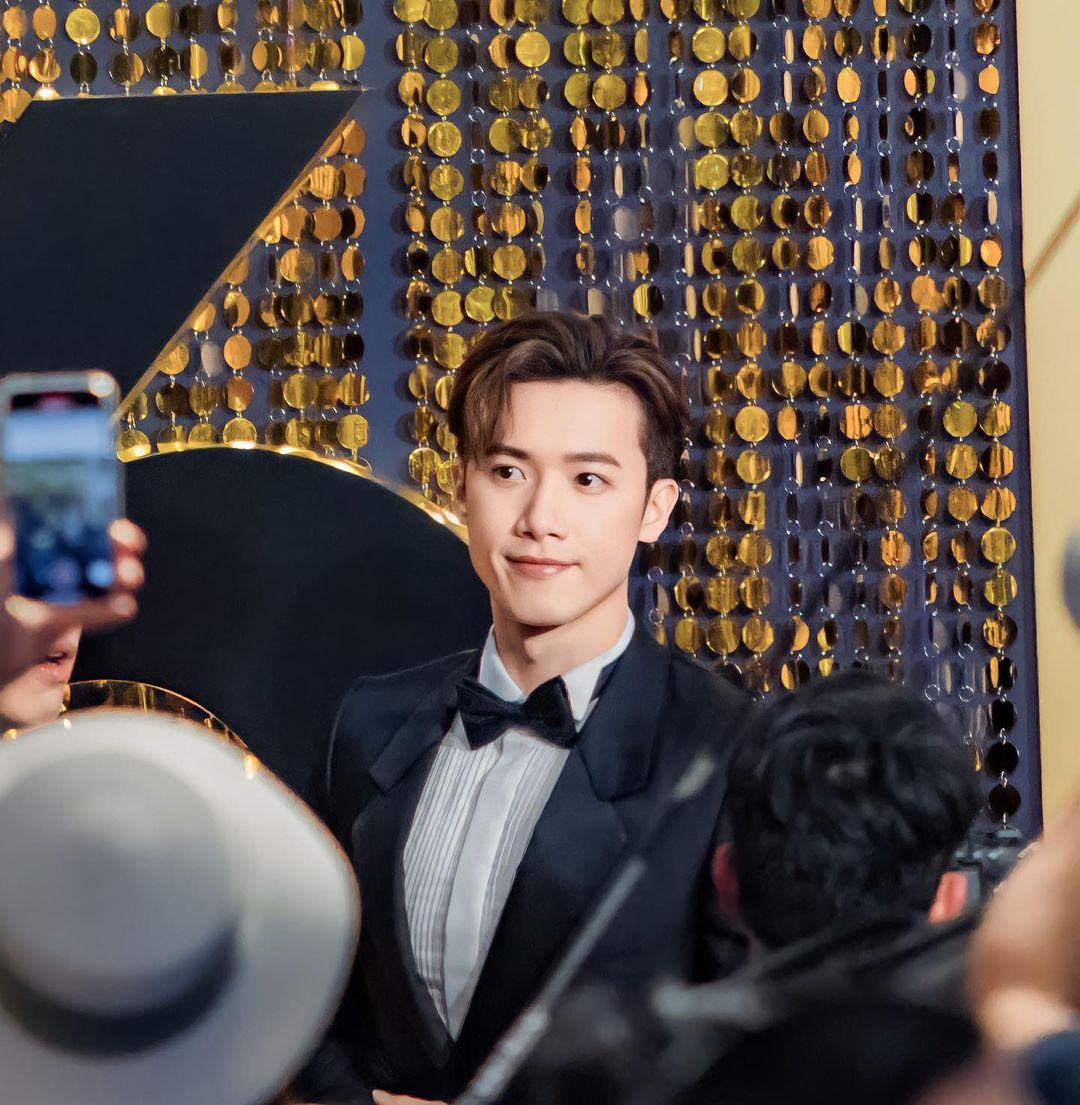 林俊杰嘉宾风波掀粉圈骂战 Stanley劝架认MIRROR有不足