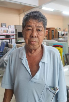 柔︰新闻:三合港灾黎怕再淹 弃木制改铁铝家具