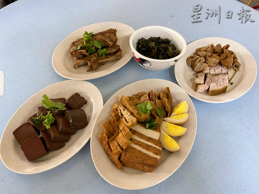 柔：【食客指路】（3月14日刊）：“铭记卤鸭饭”被赞有传统古早味，潮州卤鸭满满药材香
