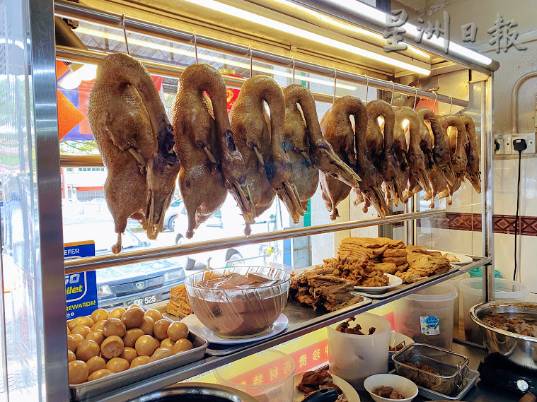 柔:【食客指路】(3月14日刊):“铭记卤鸭饭”被赞有传统古早味,潮州卤鸭满满药材香