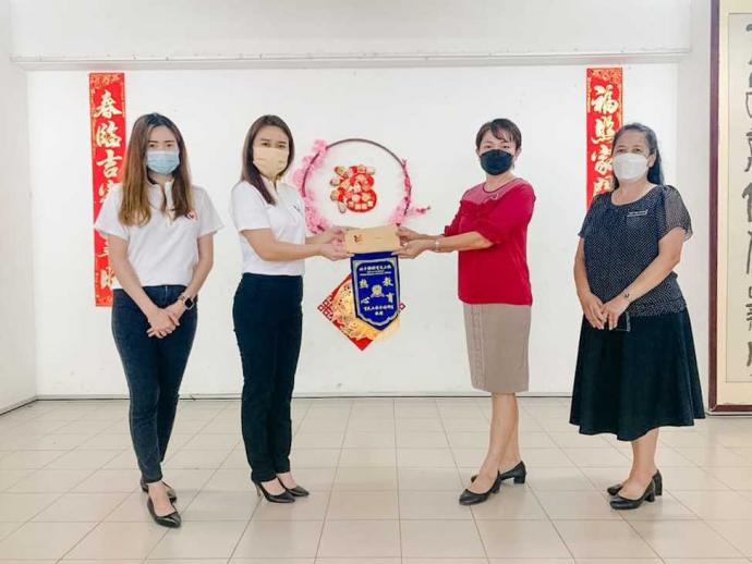 柔:封面:善心美事:圆聚基金会五大方向援助弱势群体