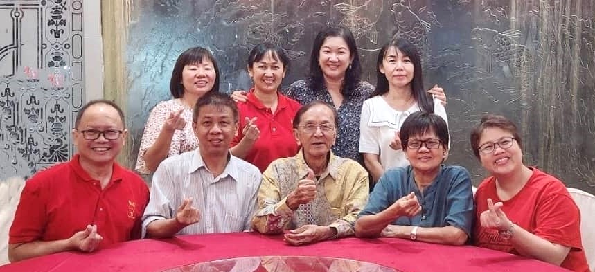 柔:教育版显刊:1999年毕业的MPMK师训学员与讲师欢喜相聚