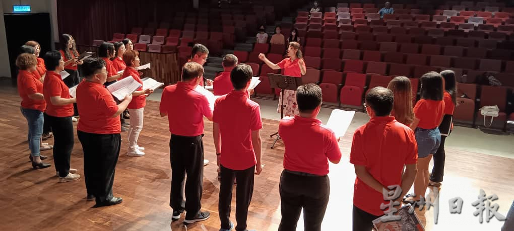 柔：新闻：5月27日相约香妃城音乐会，在中化中学引爆
