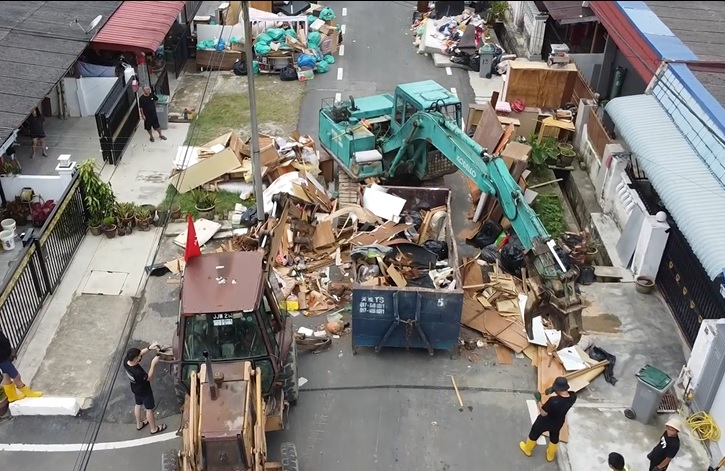 柔:新闻:行动党特别行动部队助清理灾区,4天清出844吨垃圾