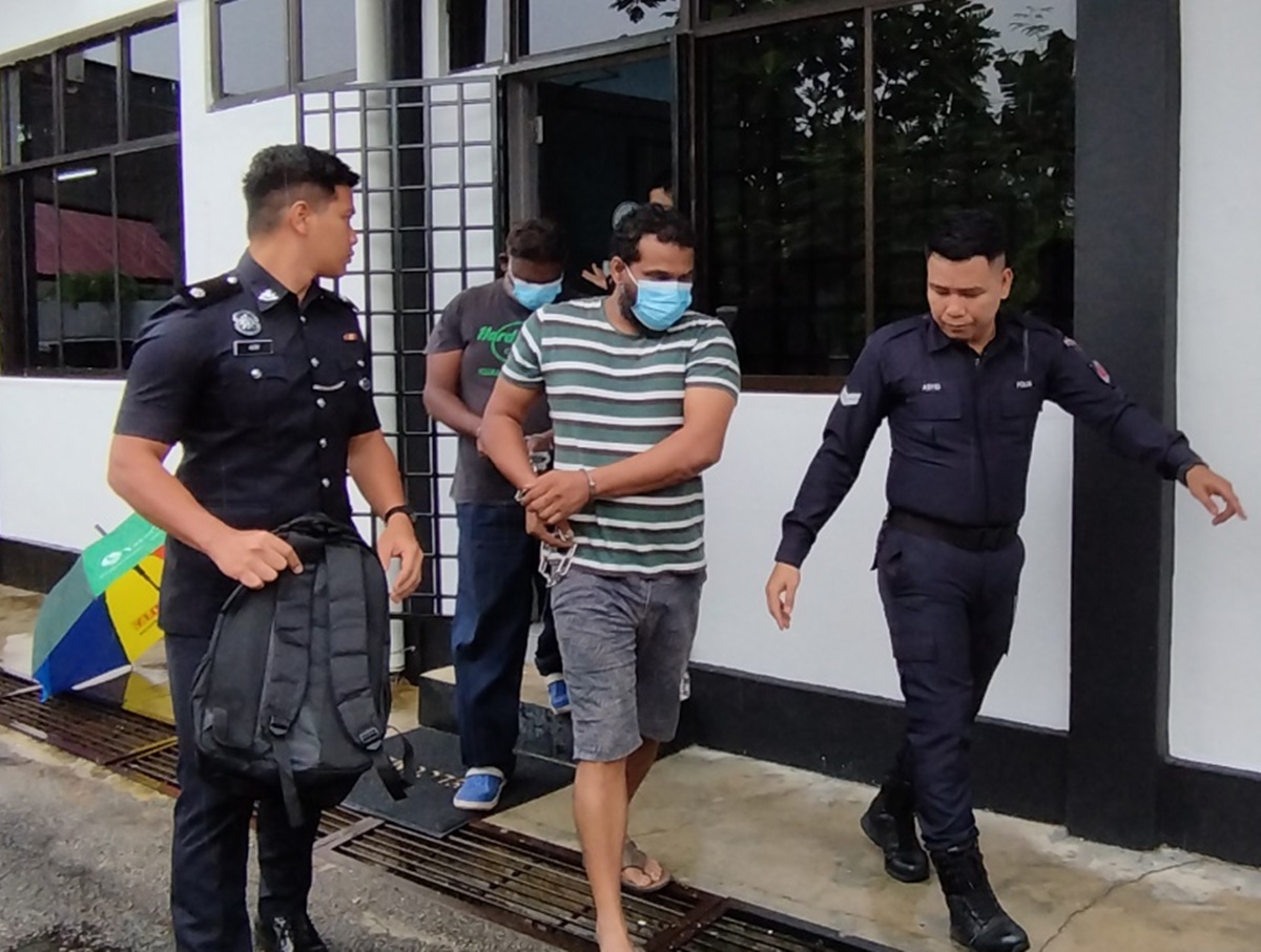 柔:新闻:醉酒截停巴士2名印裔男子不认罪,各获准以2500令吉保释