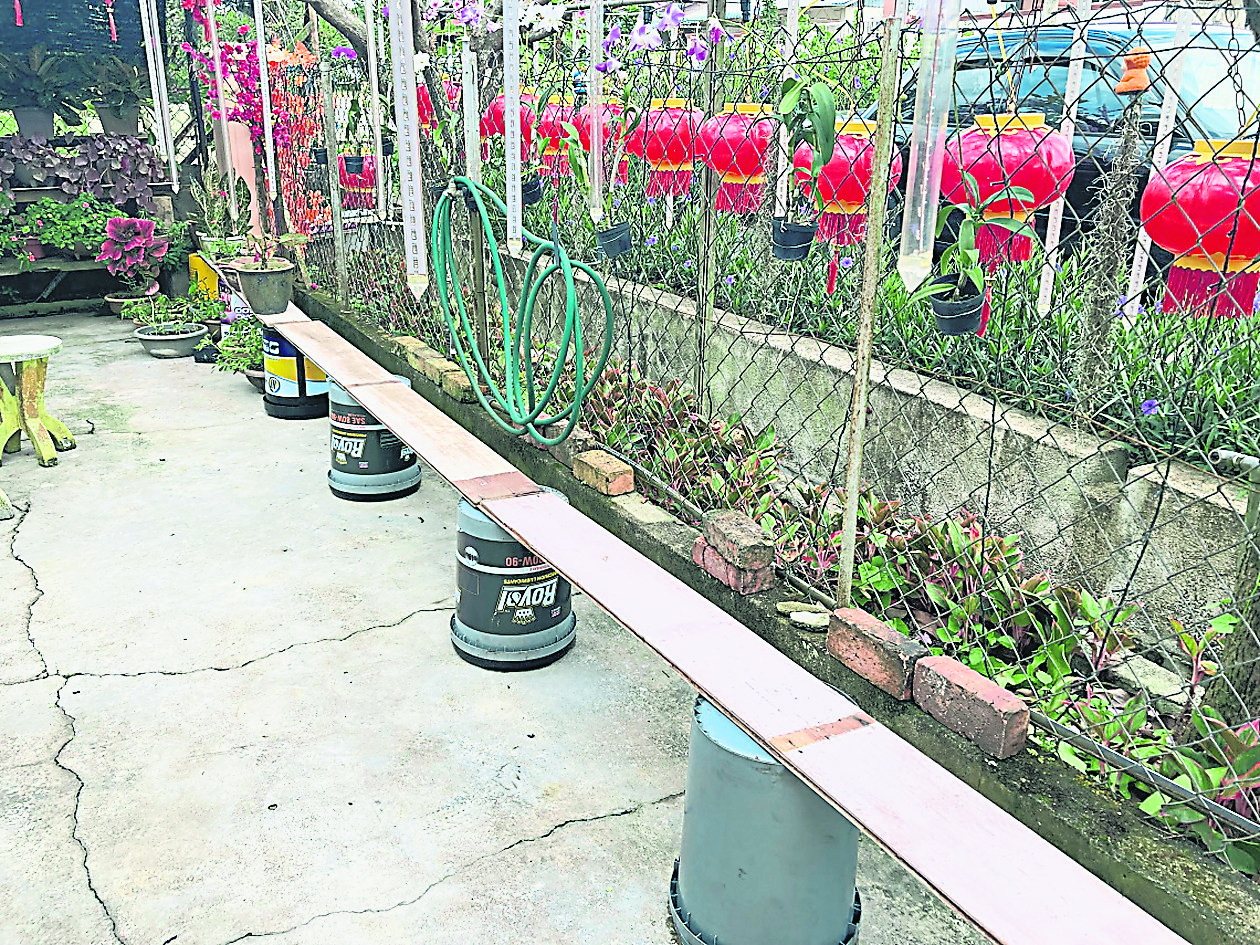 柔:第二版头条:善心美事:欧金全回母校当义工