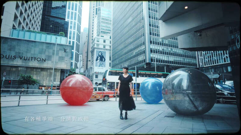 梁咏琪MV涉抄袭急下架 林嘉欣老公执导