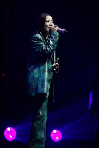 歌迷尖叫声太“凄厉”  丁当搞笑吐槽“踩到脚？”