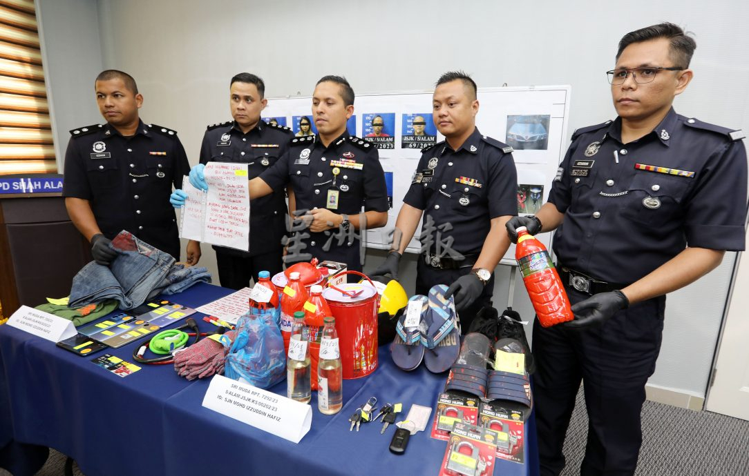 沙亚南警捕9名阿窿跑腿