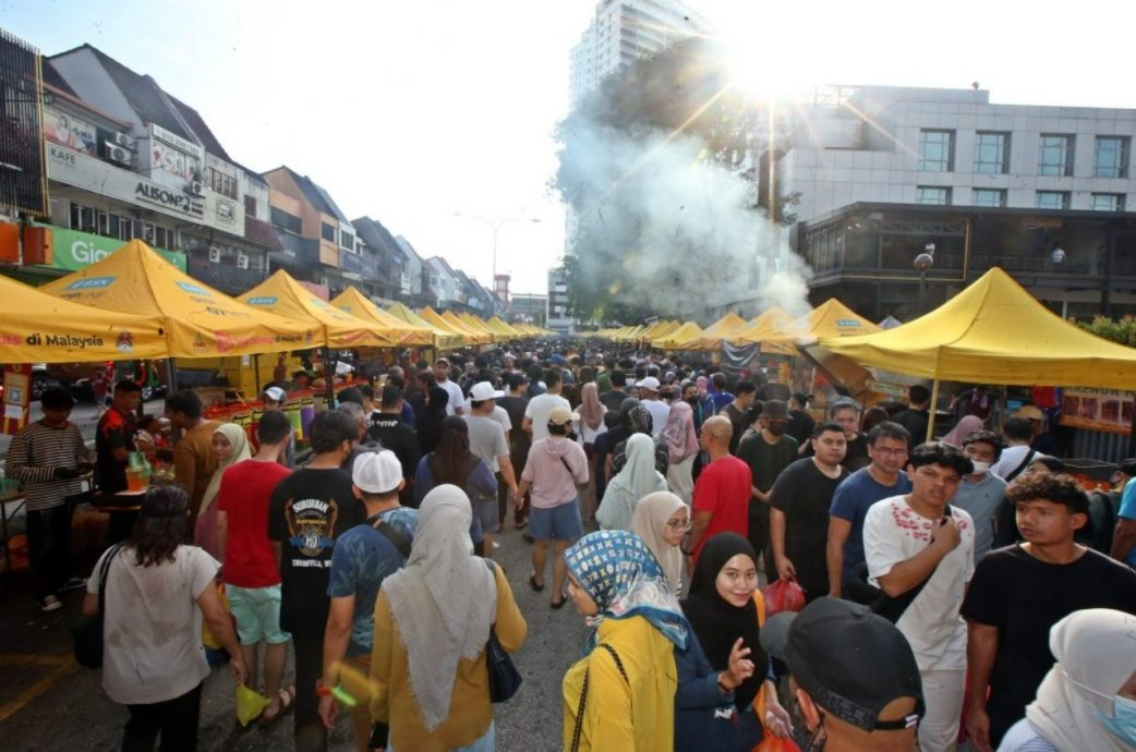 烤鸡RM28汉堡RM15甘蔗水RM7·斋戒月市集 RM50不够用!