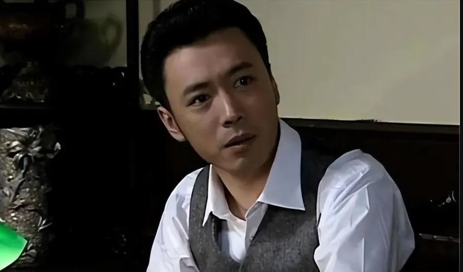 狗仔曝3字男演员境外赌博被抓  孙红雷躺枪