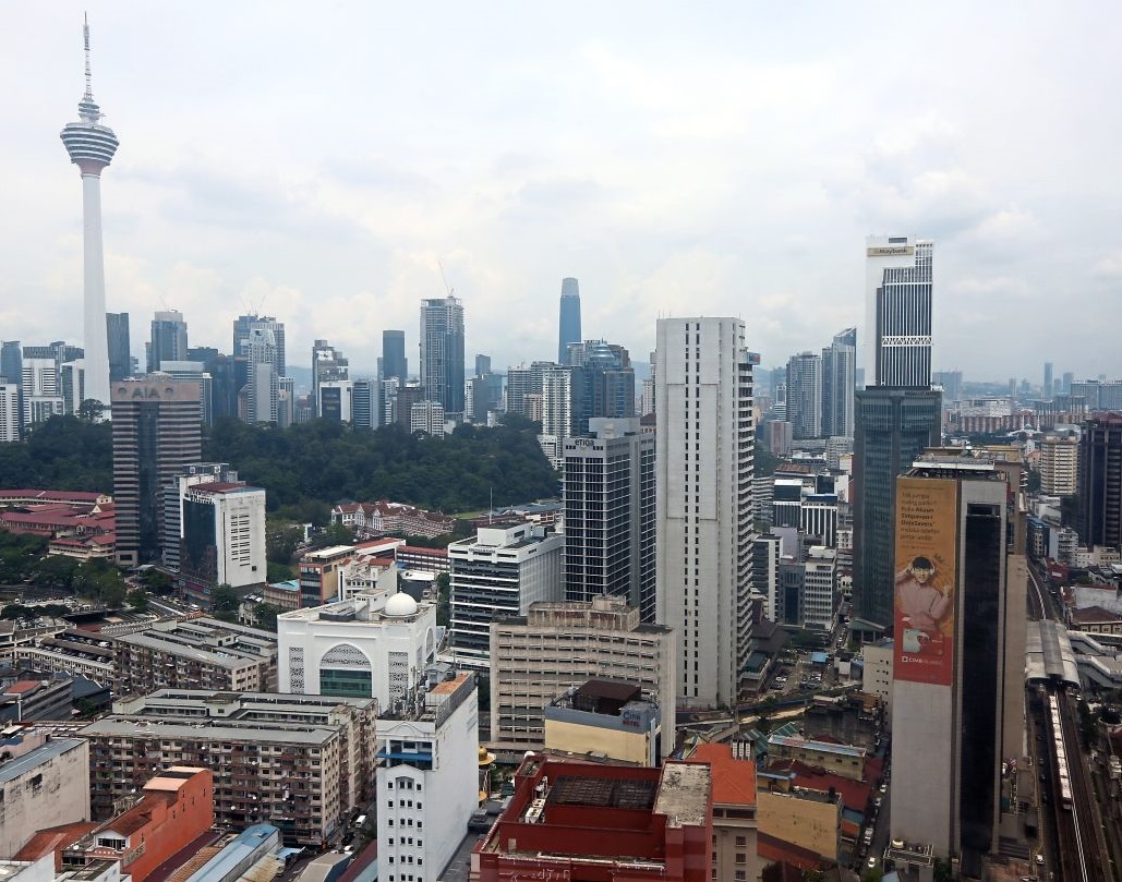 独家|房价高的不合理? 房产经纪:员工薪金追不上屋价