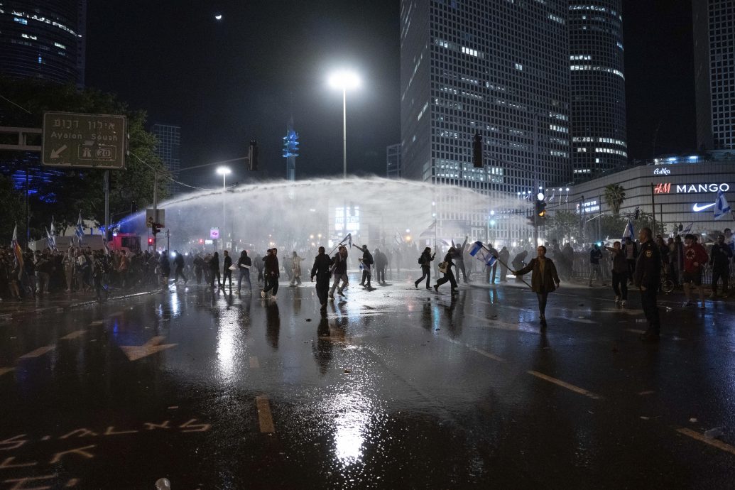 看世界/以色列司法改革争议引发大罢工 总理涅坦雅胡暂缓立法