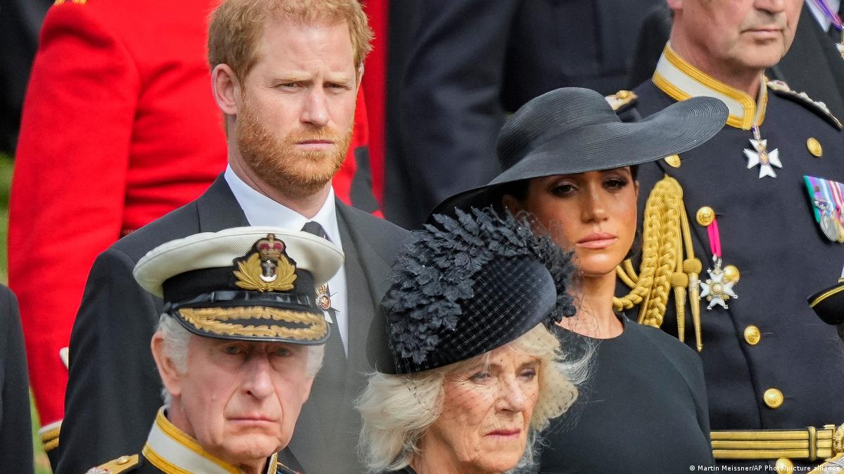 看世界/英王查尔斯释前嫌?传哈里夫妇获邀出席加冕典礼