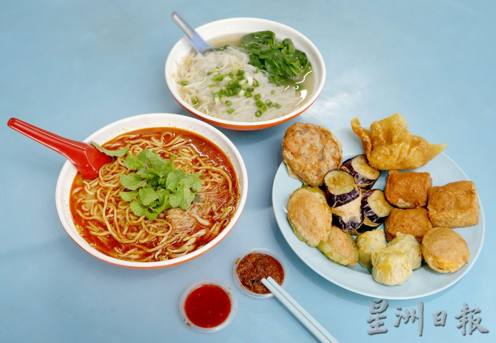 租金便宜没聘员工成本低 怡巴刹平价食物 受欢迎