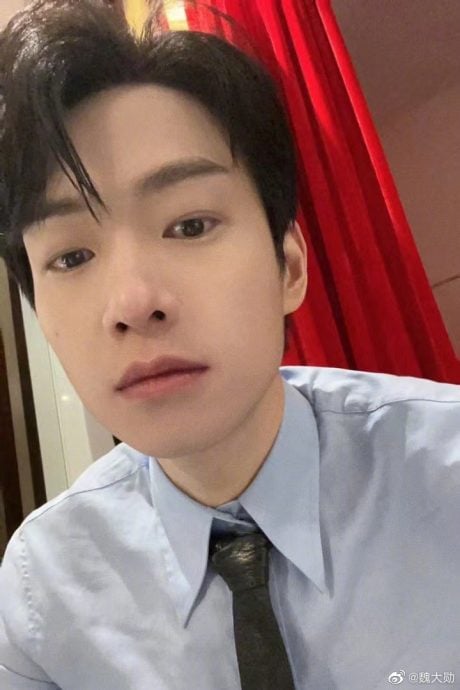 秦岚疑认爱魏大勋沉默 网心疼：又遇渣男