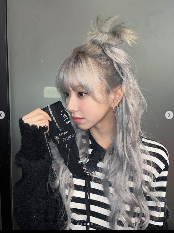 穿纳粹标志T恤挨轰 彩瑛@TWICE删照道歉