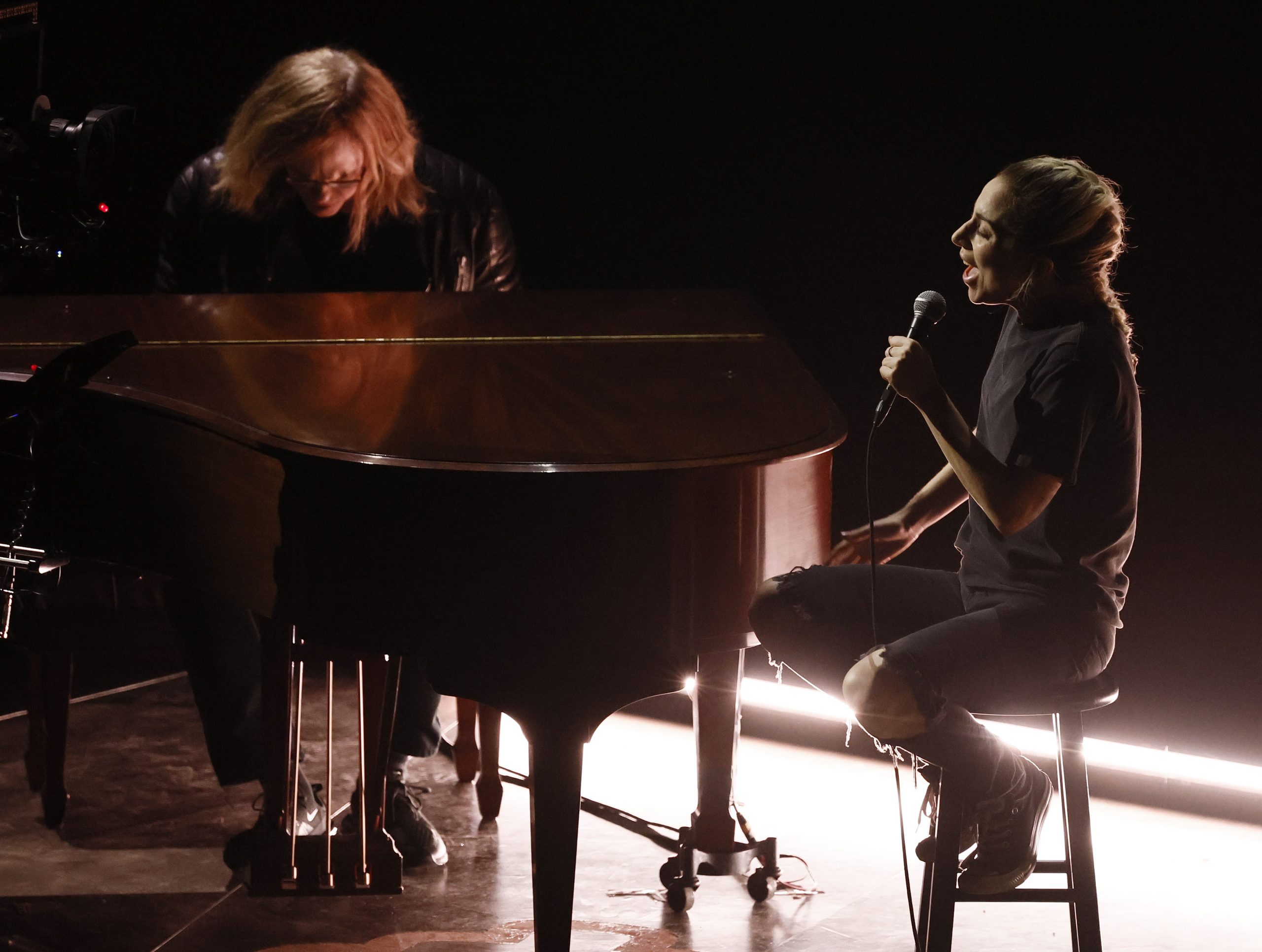 第95届奥斯卡｜亚裔大获全胜 《瞬息全宇宙》7奖领跑