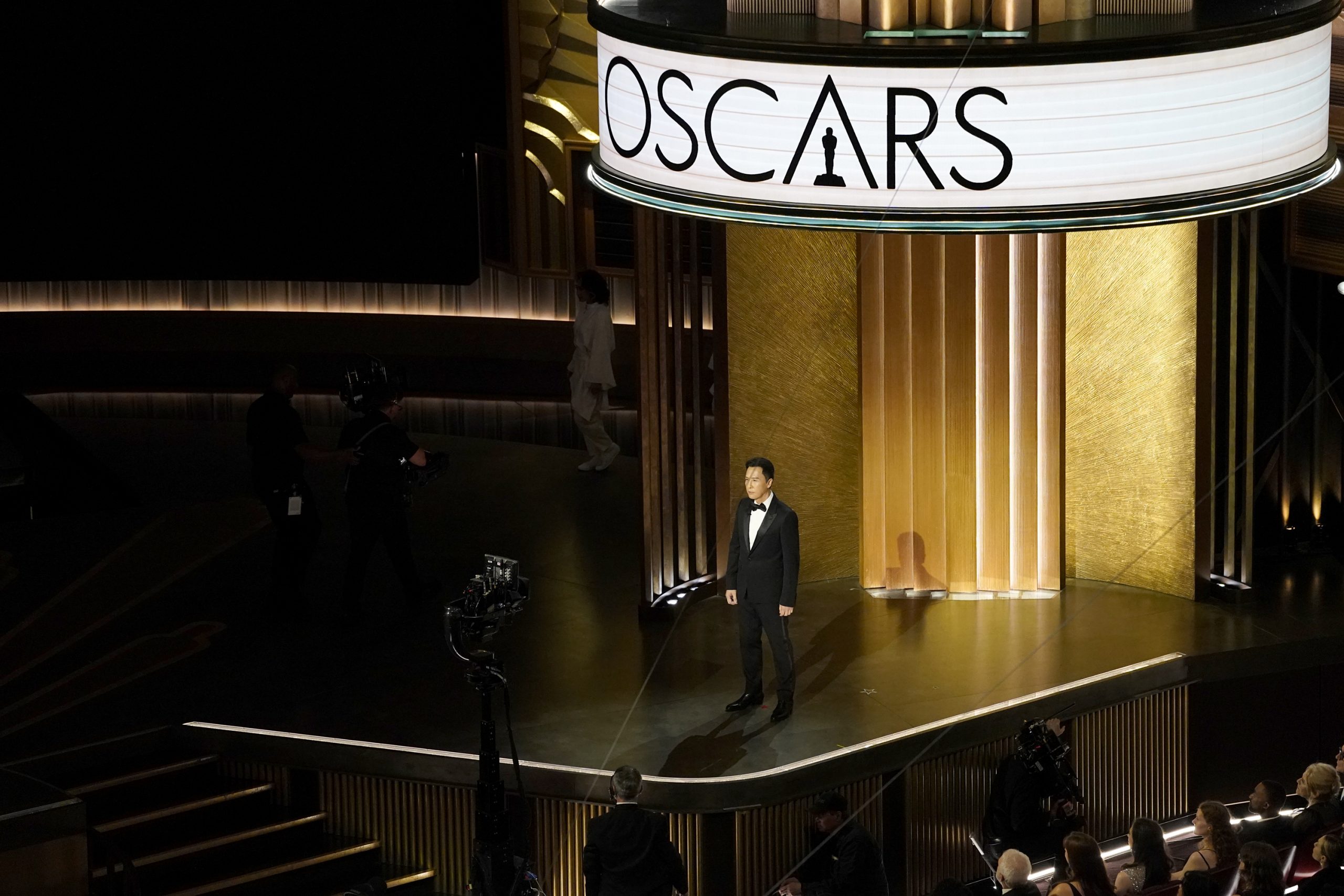 第95届奥斯卡｜甄子丹上台任引言人 王丹PO照再呛	