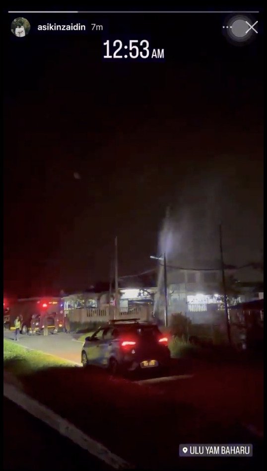 等国能维修等到电线杆着火 居民:超过12小时后才到!