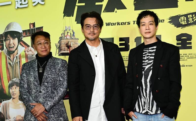 绑2条钢索拍10楼高空戏 李铭顺先上心理障碍课