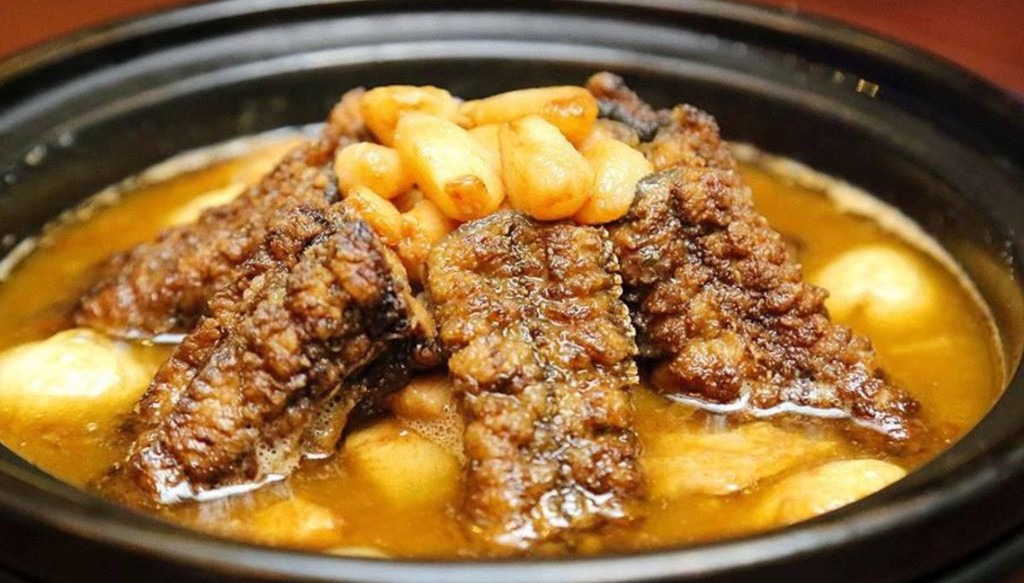 网传酒店晚餐菜单 叹尽300年历史准南名菜海参炖生敲