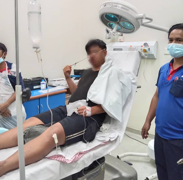 罕见意外! 男子鼻子中箭 消拯员断线钳剪断