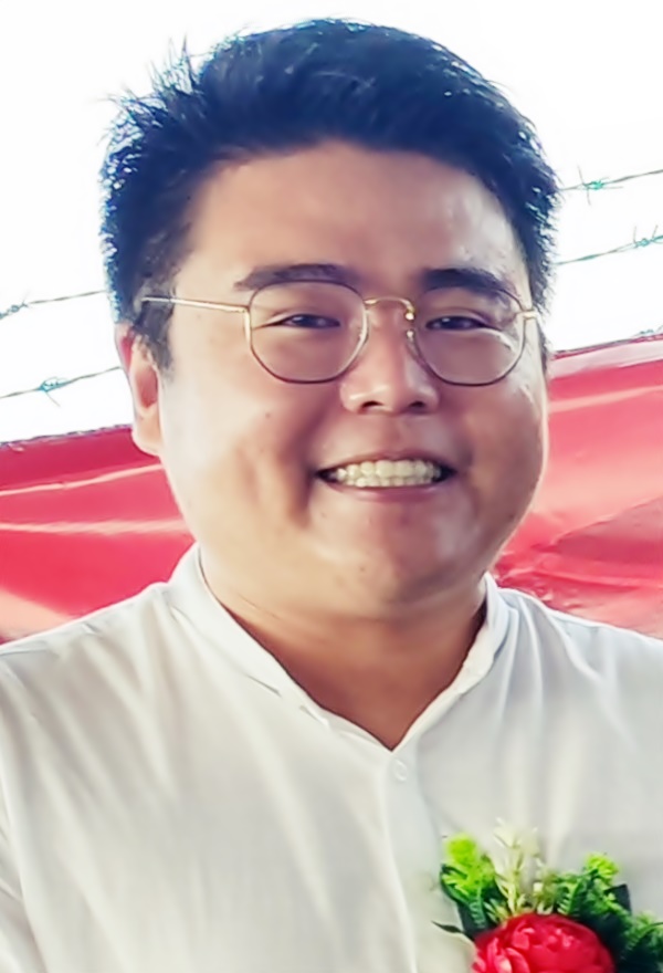 置路灯全面照明 夜游安顺赏壁画