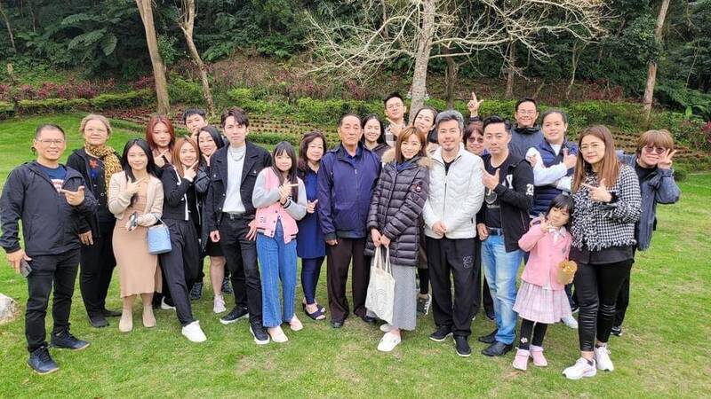 艾成宜家人赴台缅怀 王瞳喊话亡夫：好想你啊