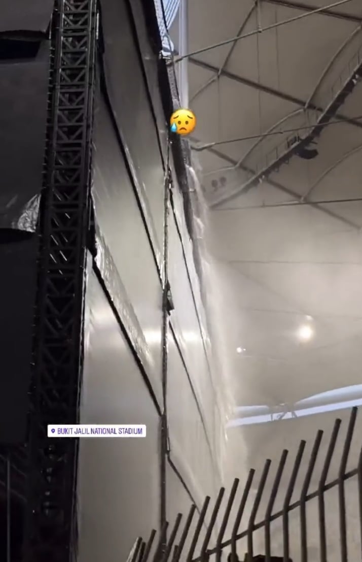 视频|连日多雨体育场淹水 Blackpink粉：演唱会场地安全吗?