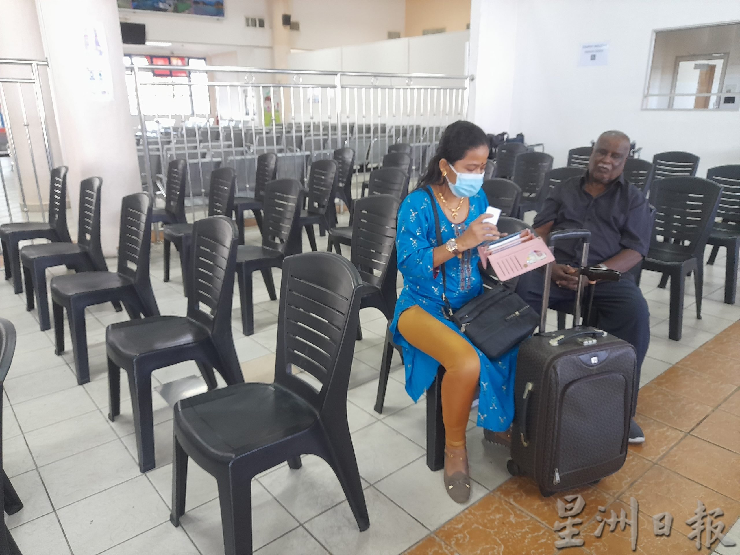 請簽發(大北馬)旅遊業者責RELA趕旅客在碼頭外? RELA:遵守程序控制人潮