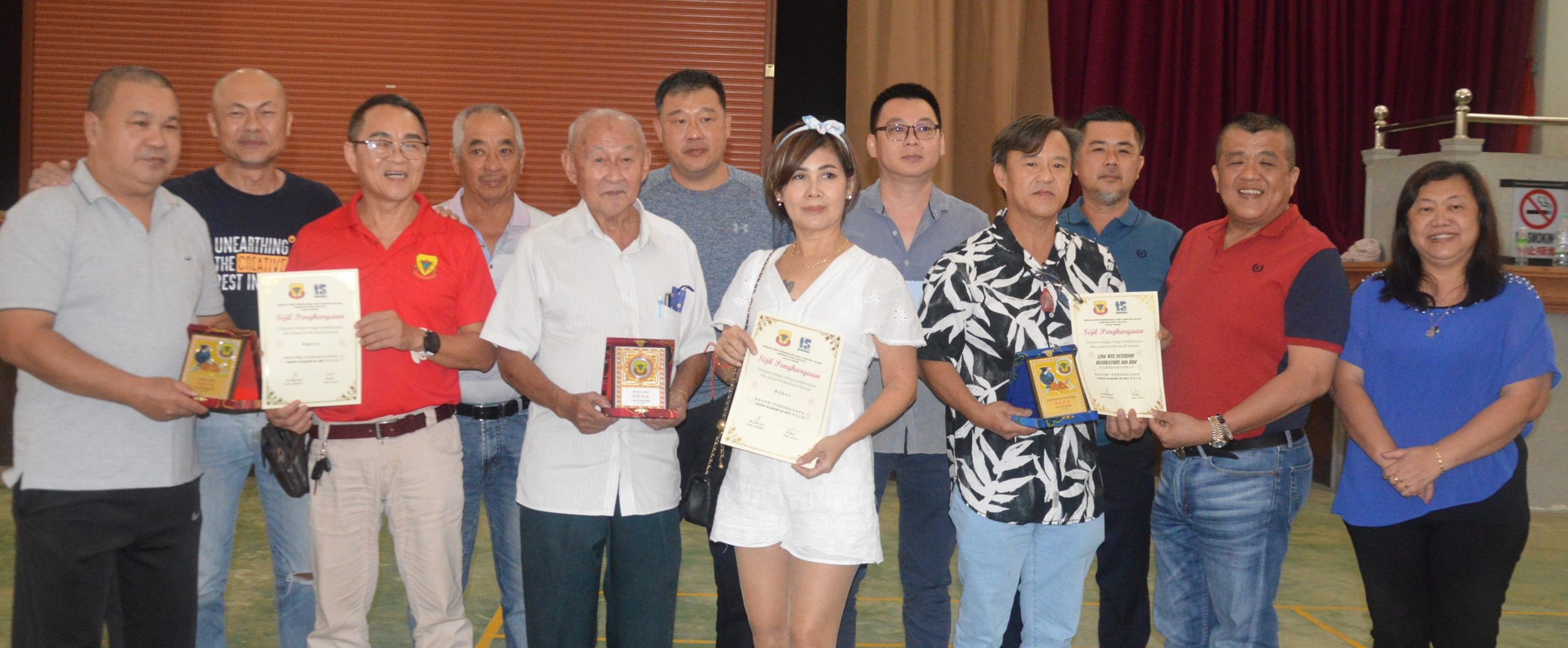 请签发(大北马)华都小学384尺壁画完成