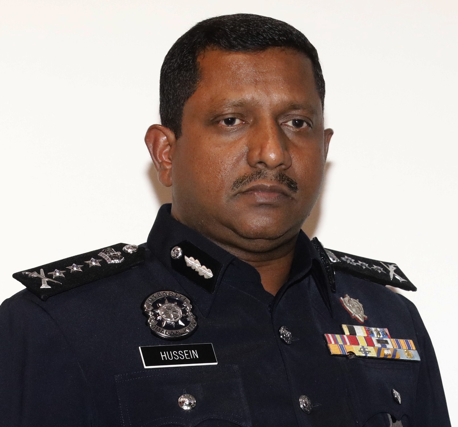 迈薇车顶炸出大洞案·动机竟是桃色纠纷