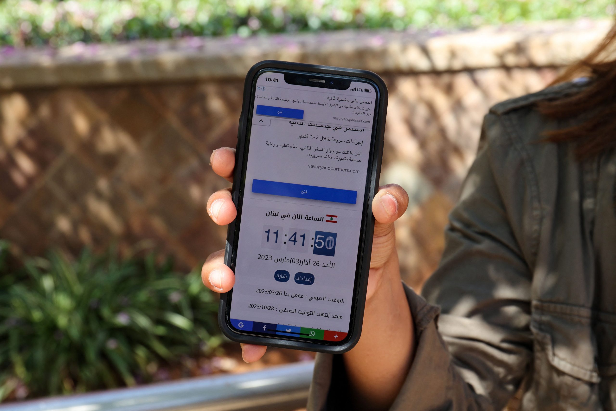 这个地区今起时区“分裂”!另类一国两制危机引混乱