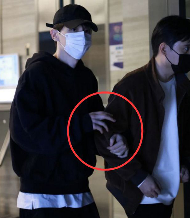 邓伦偷税风波后罕见露面 蓄须被酸贵公子变流浪汉