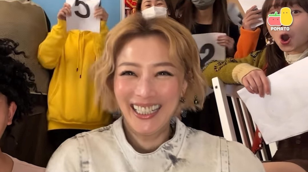 郑秀文大讲“地狱Gag”笑话 自嘲身材“唔震乳”获赞世一