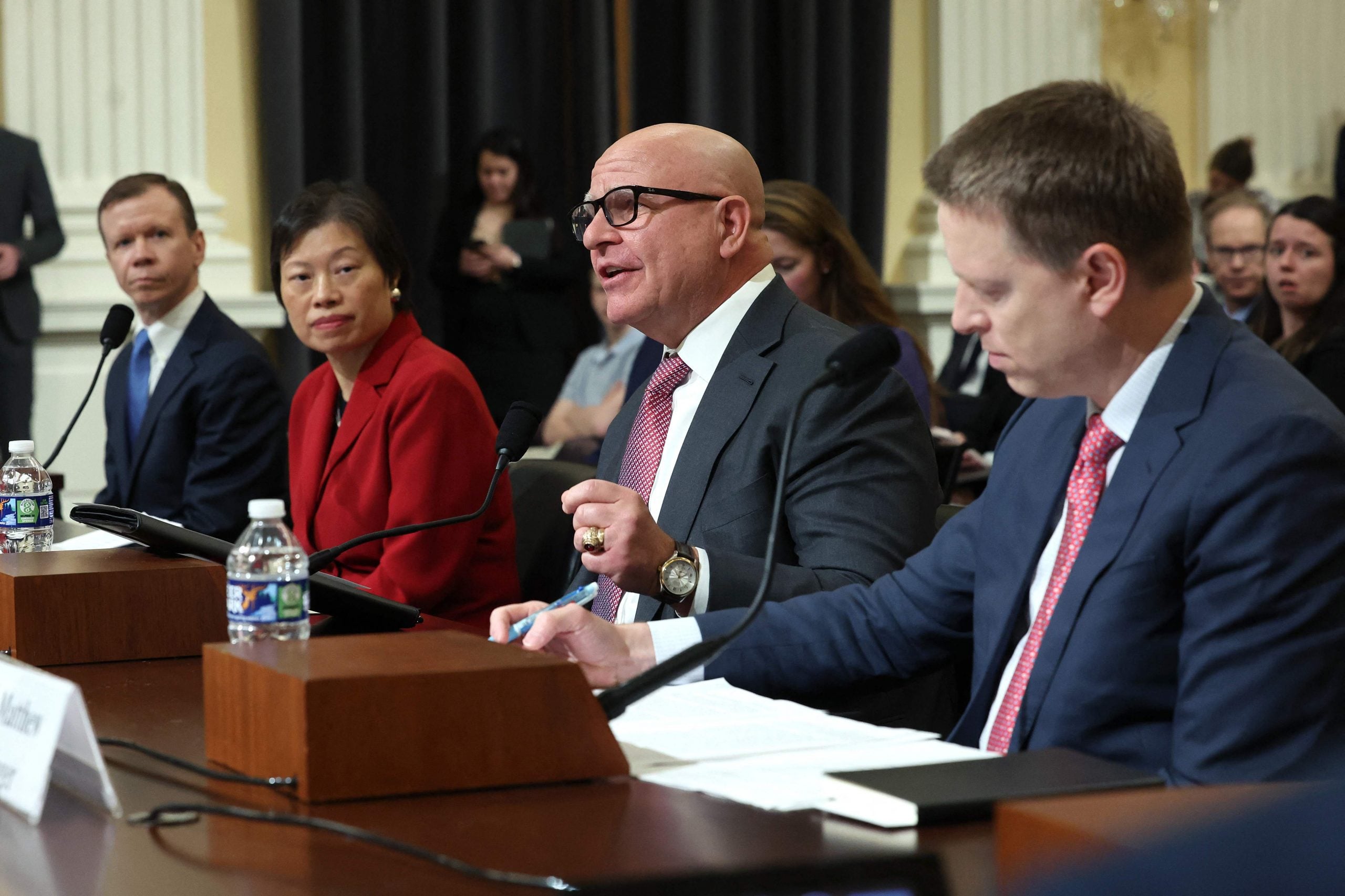 配文两图US-HOUSE-SELECT-COMMITTEE-ON-THE-CHINESE-COMMUNIST-PARTY-HOLDS-P:House Select Committee On The Chinese Communist Party Holds Primetime Hearing