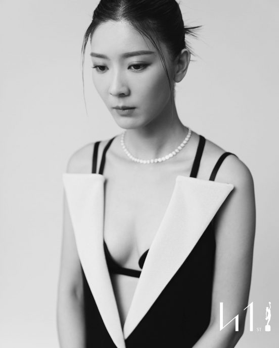 金像奖纪念特刊｜林明祯封胸露纤腰 余香凝虾头斗性感