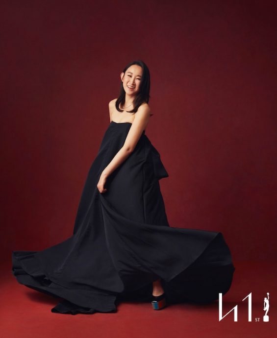 金像奖纪念特刊｜林明祯封胸露纤腰 余香凝虾头斗性感