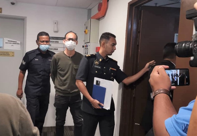 销售仿冒商标鞋子 华商认罪判罚3万令吉