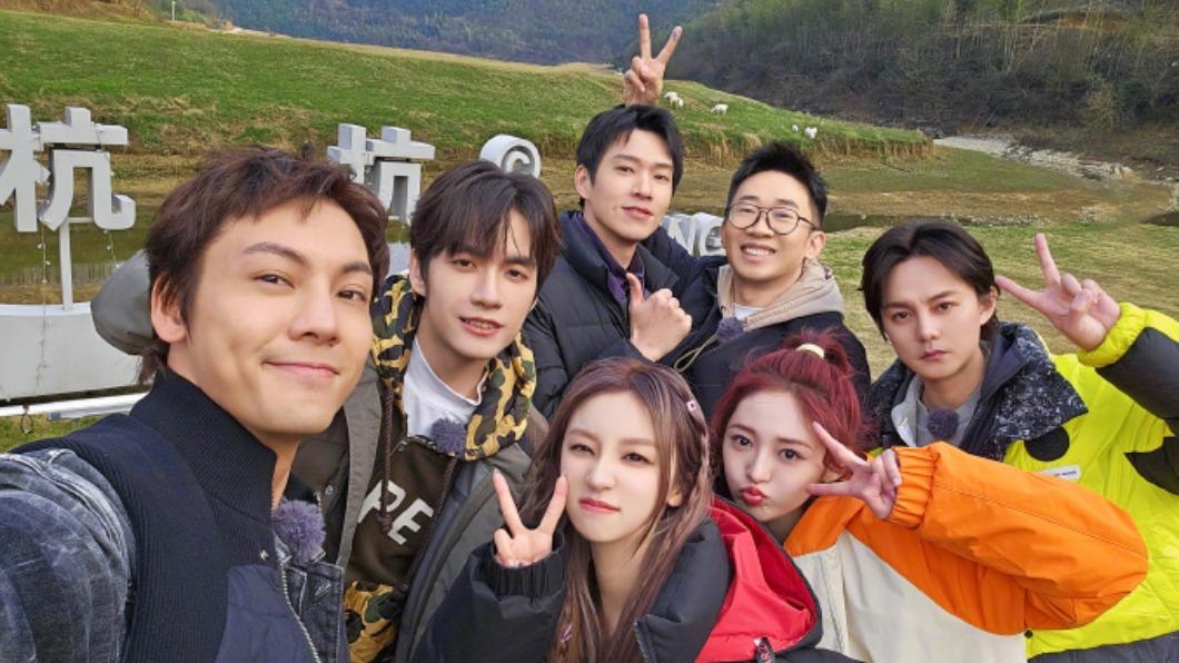 陈伟霆露营节目爆作假 明星不睡帐篷住酒店