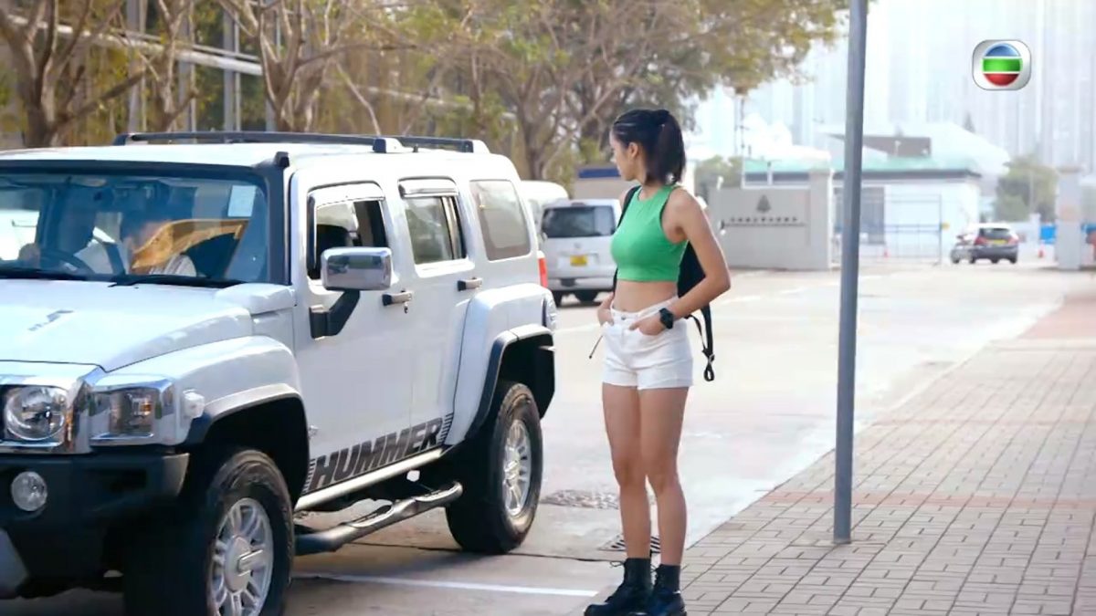  隐形战队｜刘颖旋性感小背心上阵 网批用身材演戏 