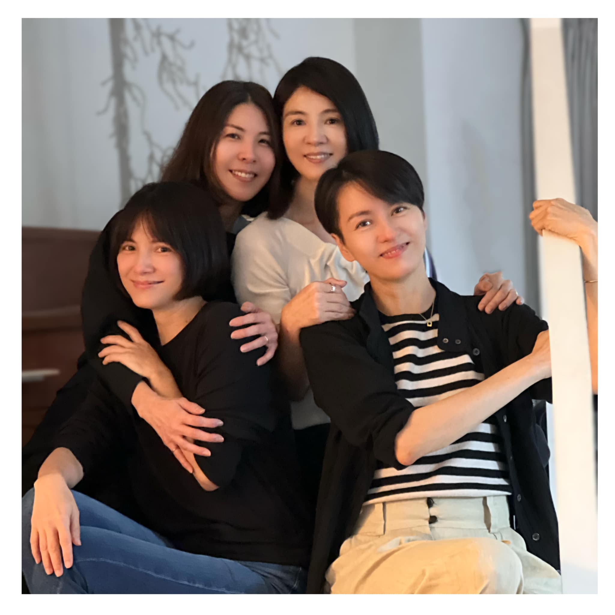 难得露面开工 杨采妮自曝剪短发原因