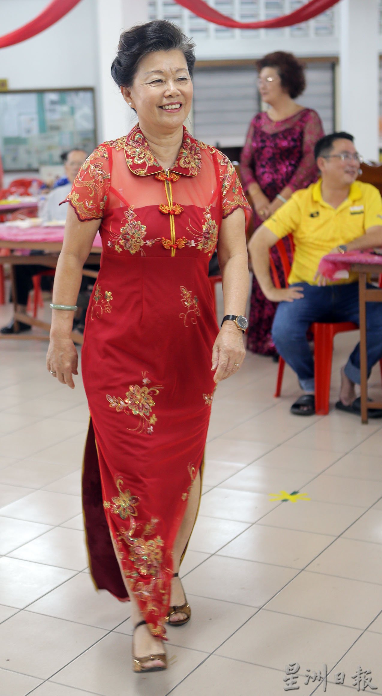 霹广东会馆庆三八妇女节  三大民族传统服装秀