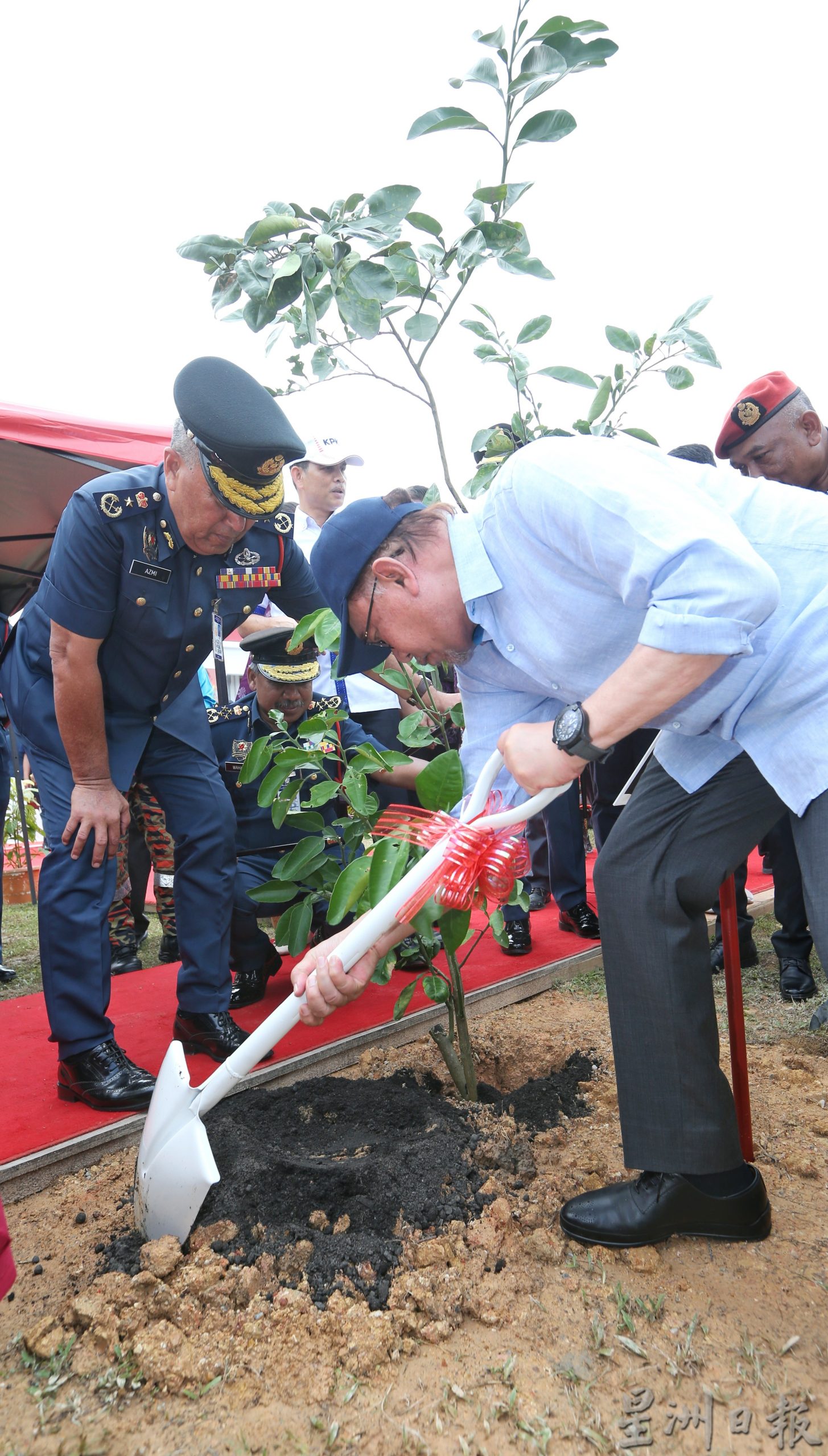 霹消拯局每年逾8000投报 去年平均反应时间8.46分钟